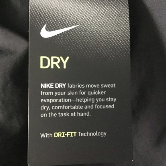 Nike Medium Shorts Standard Fit Black Nad White NWT - Picture 5 of 11